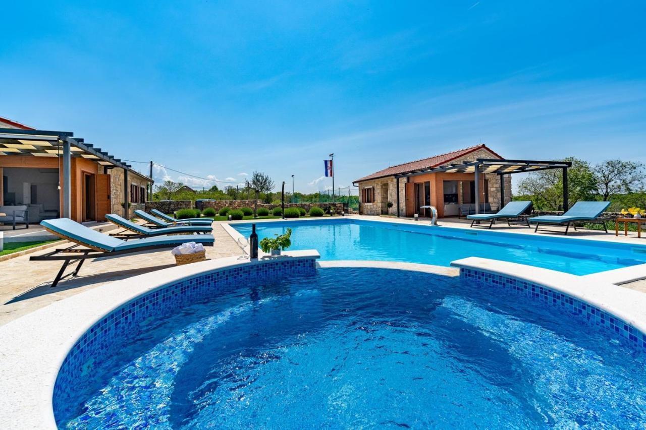 New! Promina Luxury Villa With 72Sqm Heated Pool, Jacuzzi, Infrared Sauna, Tennis Court, Media Room Bogatić Exterior foto