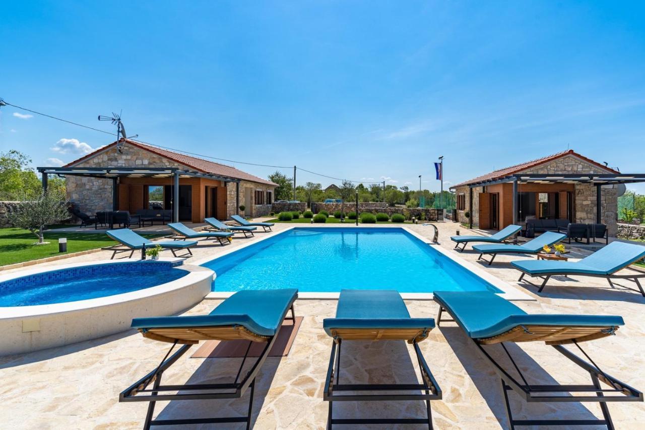 New! Promina Luxury Villa With 72Sqm Heated Pool, Jacuzzi, Infrared Sauna, Tennis Court, Media Room Bogatić Exterior foto
