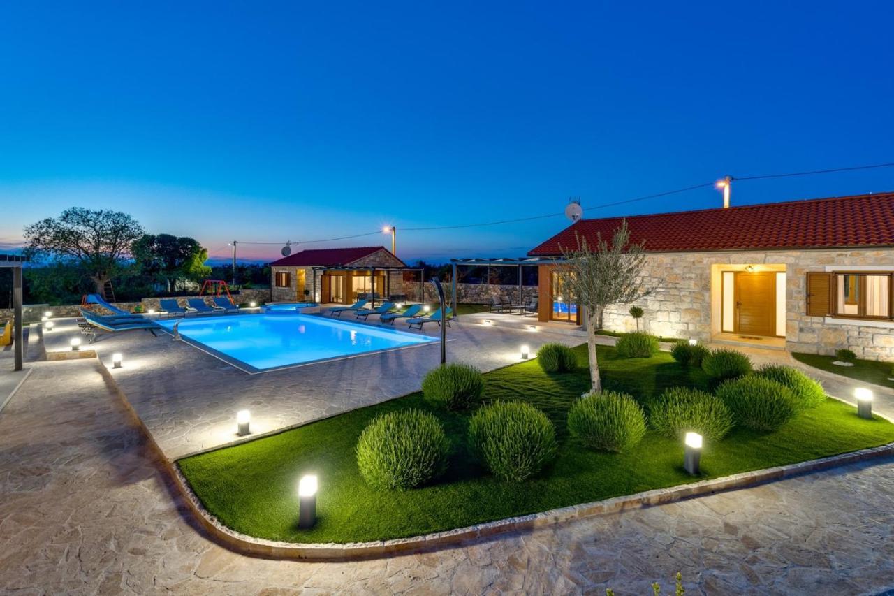 New! Promina Luxury Villa With 72Sqm Heated Pool, Jacuzzi, Infrared Sauna, Tennis Court, Media Room Bogatić Exterior foto