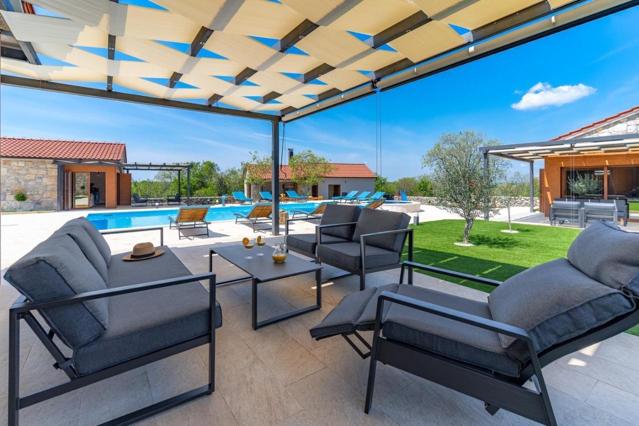 New! Promina Luxury Villa With 72Sqm Heated Pool, Jacuzzi, Infrared Sauna, Tennis Court, Media Room Bogatić Exterior foto