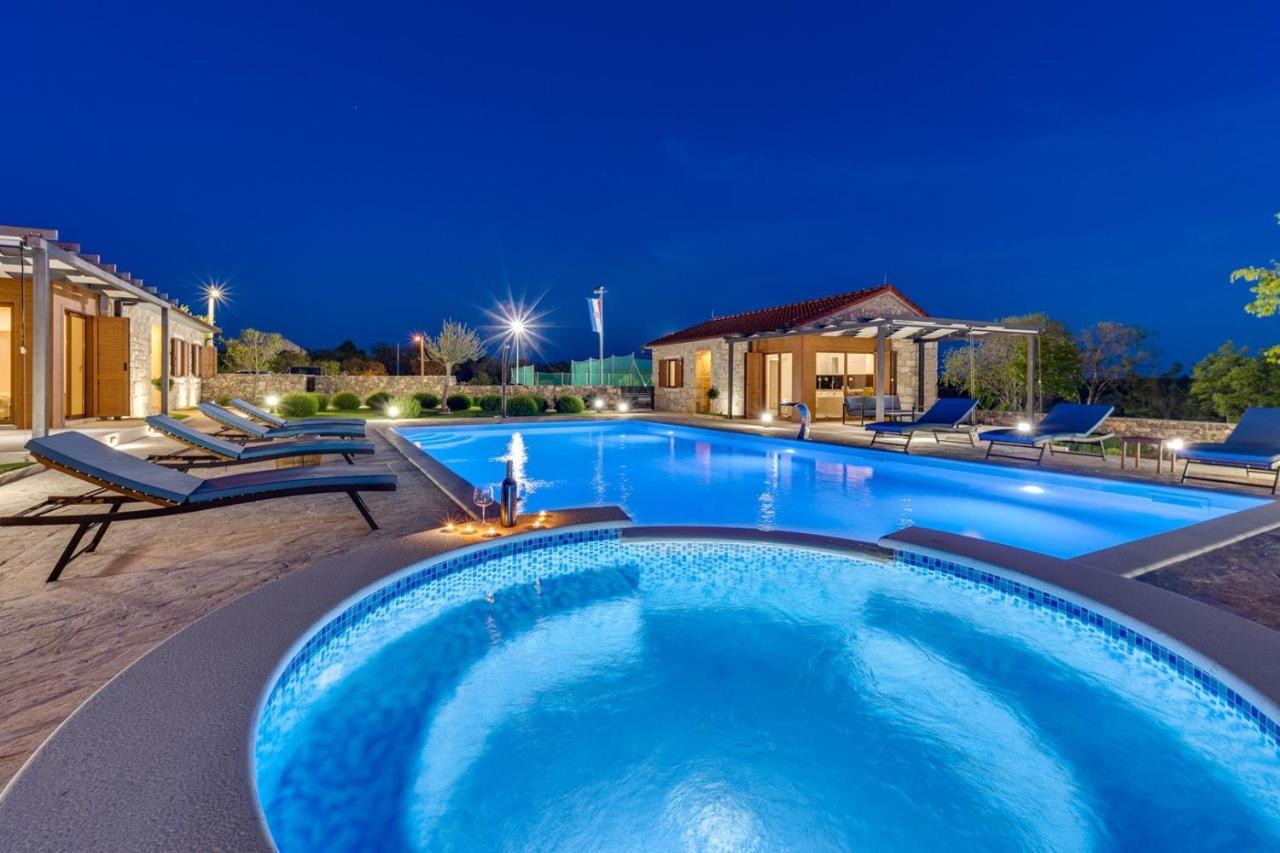 New! Promina Luxury Villa With 72Sqm Heated Pool, Jacuzzi, Infrared Sauna, Tennis Court, Media Room Bogatić Exterior foto