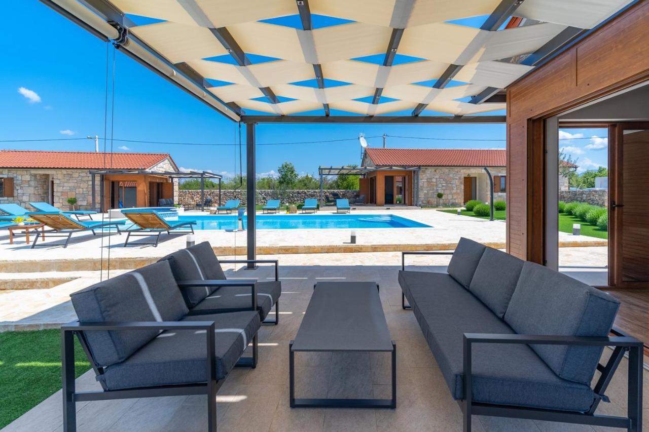 New! Promina Luxury Villa With 72Sqm Heated Pool, Jacuzzi, Infrared Sauna, Tennis Court, Media Room Bogatić Exterior foto