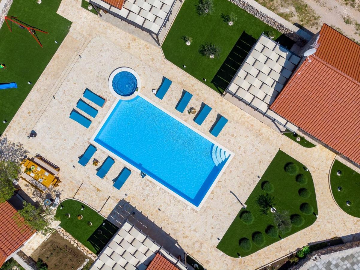 New! Promina Luxury Villa With 72Sqm Heated Pool, Jacuzzi, Infrared Sauna, Tennis Court, Media Room Bogatić Exterior foto
