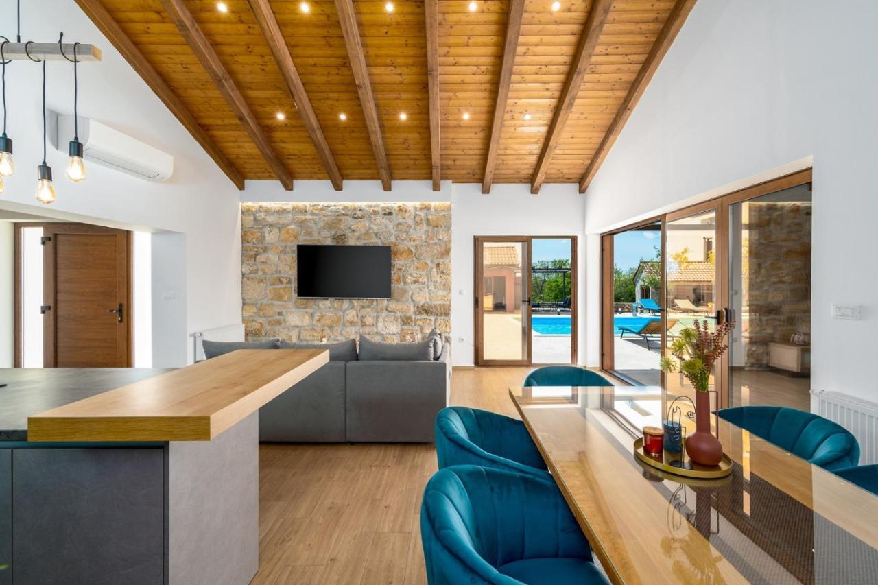 New! Promina Luxury Villa With 72Sqm Heated Pool, Jacuzzi, Infrared Sauna, Tennis Court, Media Room Bogatić Exterior foto