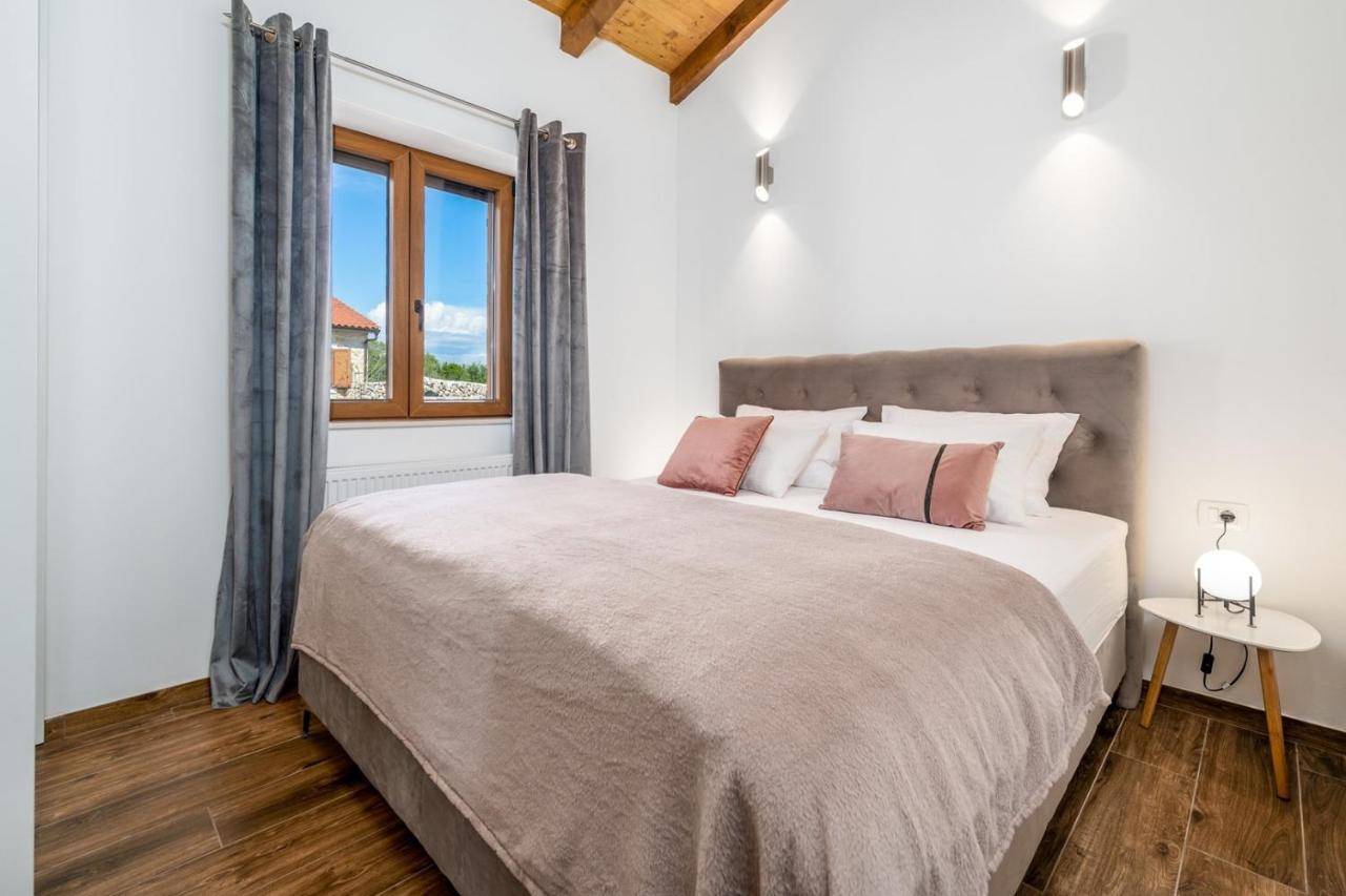 New! Promina Luxury Villa With 72Sqm Heated Pool, Jacuzzi, Infrared Sauna, Tennis Court, Media Room Bogatić Exterior foto